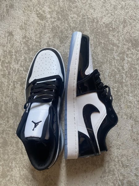 Tirane, shes Atlete origjinale Nike + Jordan nr 43 per cuna 50 €