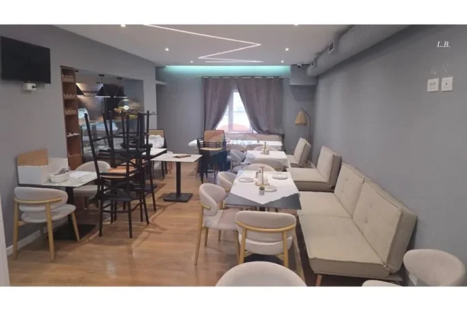 Tirane, jepet me qera lokal , 100 m² 1.500 € (Qendra Kristal, Tiranë)