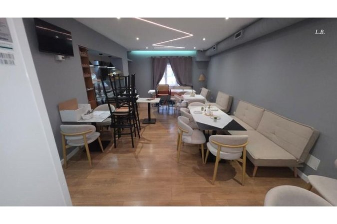 Tirane, jepet me qera lokal , 100 m² 1.500 € (Qendra Kristal, Tiranë)