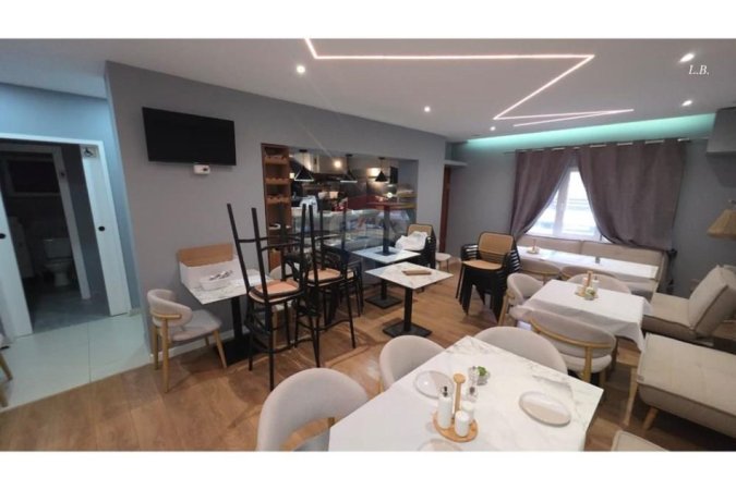 Tirane, jepet me qera lokal , 100 m² 1.500 € (Qendra Kristal, Tiranë)