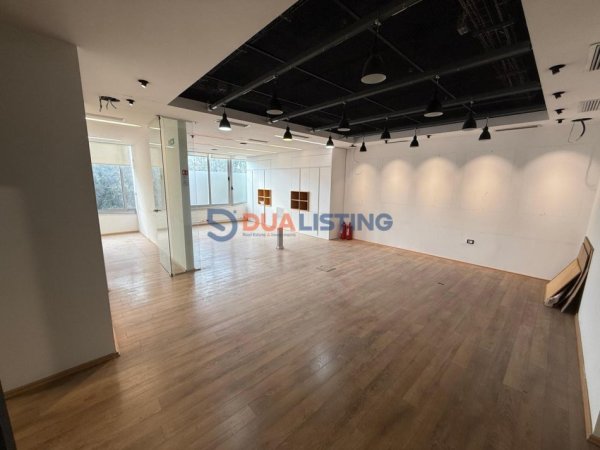 Tirane, jepet me qera zyre Kati 1, 85 m² 1.150 € (Rruga e Elbasanit)