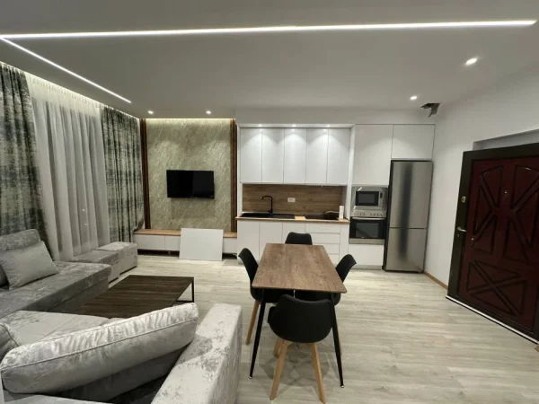 Tirane, jepet me qera apartament 1+1 Kati 1, 700 € 