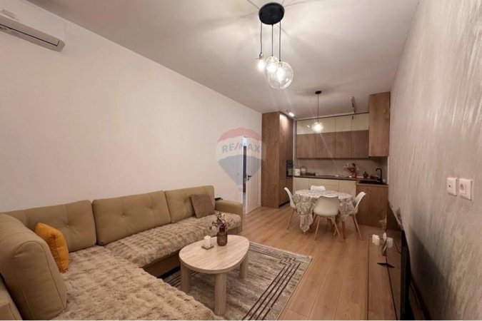Tirane, jepet me qera apartament 2+1 , 102 m² 1.500 € (Rruga Bardhok Biba)