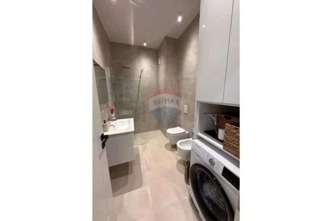 Tirane, jepet me qera apartament 2+1 , 102 m² 1.500 € (Rruga Bardhok Biba)