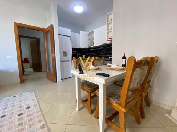 Tirane, jepet me qera apartament 1+1+Ballkon Kati 7, 70 m² 450 € (DON BOSKO)