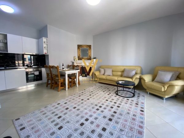 Tirane, jepet me qera apartament 1+1+Ballkon Kati 7, 70 m² 450 € (DON BOSKO)