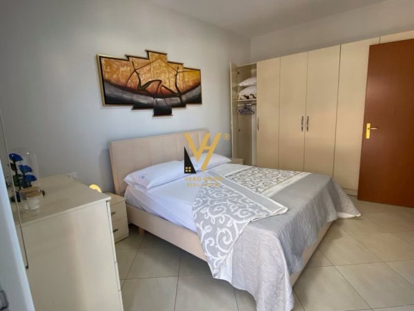 Tirane, jepet me qera apartament 1+1+Ballkon Kati 7, 70 m² 450 € (DON BOSKO)