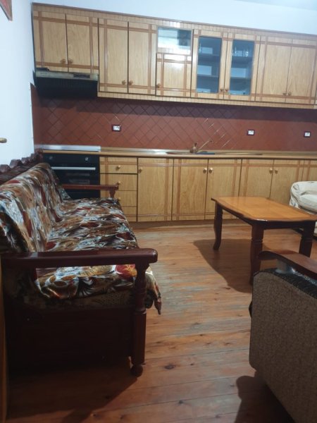 Tirane, jepet me qera Vile 2+1+Ballkon Kati 2, 80 m² 450 € (Allias/Rr.Njazi Meka)