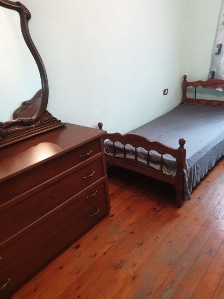 Tirane, jepet me qera Vile 2+1+Ballkon Kati 2, 80 m² 450 € (Allias/Rr.Njazi Meka)