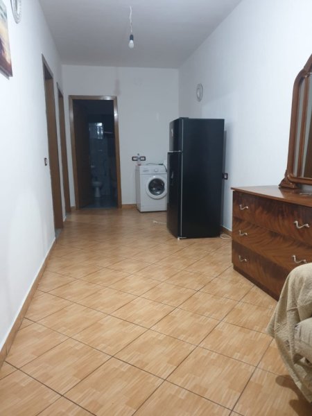 Tirane, jepet me qera Vile 2+1+Ballkon Kati 2, 80 m² 450 € (Allias/Rr.Njazi Meka)