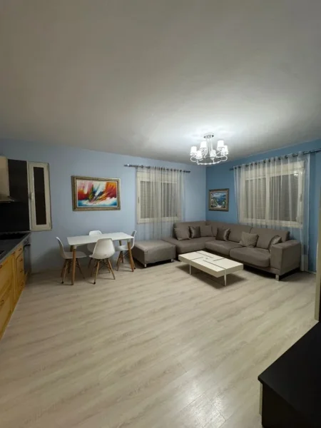 Tirane, jepet me qera apartament 1+1 Kati 3, 510 € 