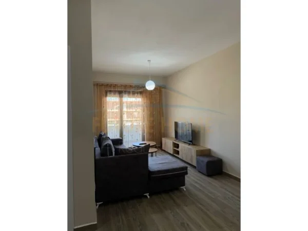 Durres, shitet apartament 1+1+Ballkon Kati 1, 63 m² 100.000 € (Golem)