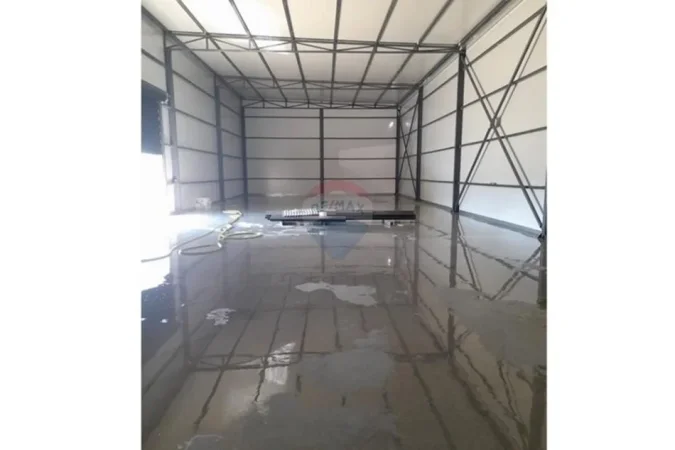 Tirane, shitet magazine , 1.200 m² 350.000 € (Tufinë, Tiranë(ID: 530471009-119)