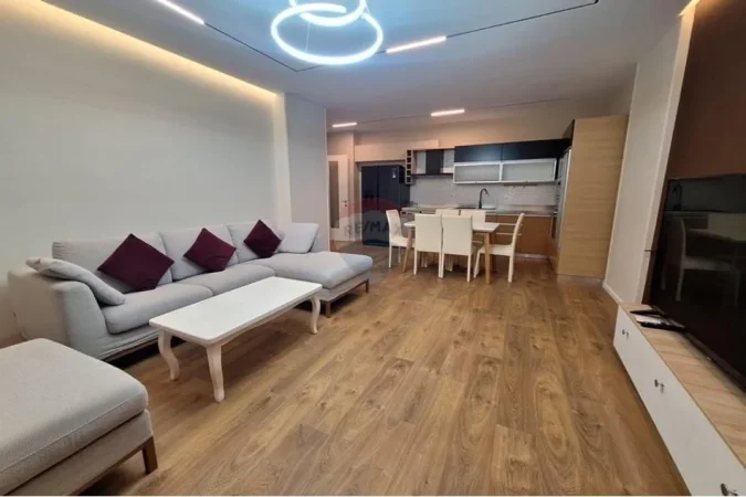 Tirane, jap me qera apartament 2+1 , 114 m² 900 € (Vizion Plus, Tiranë)