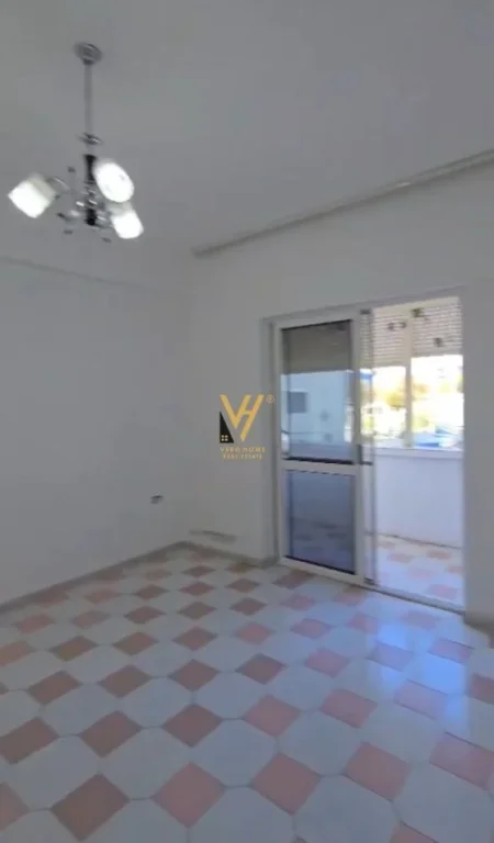 Durres, shitet apartament 2+1+Ballkon Kati 2, 85 m² 120.000 € (VALA PARK)