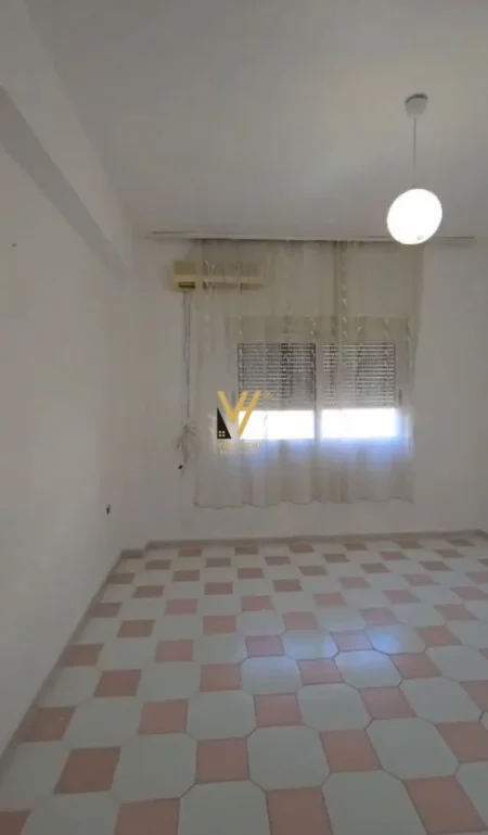 Durres, shitet apartament 2+1+Ballkon Kati 2, 85 m² 120.000 € (VALA PARK)