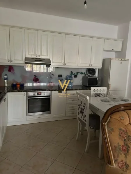 Tirane, shitet apartament 1+1+Ballkon Kati 1, 80 m² 160.000 € (DAJT)