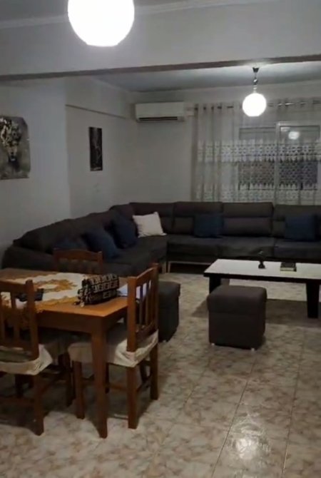 Tirane, jepet me qera apartament 2+1 Kati 6, 600 € 