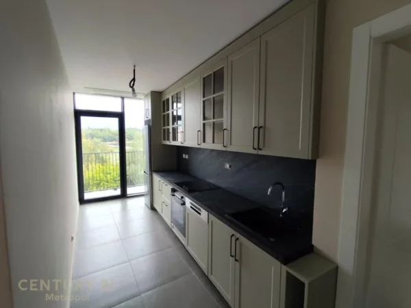 Tirane, jepet me qera Kati 3, 131 m² 1.800 €