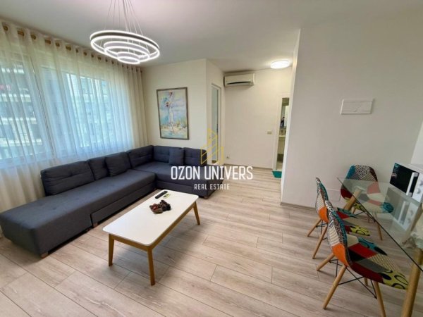 Tirane, jepet me qera apartament 1+1+Ballkon Kati 8, 70 m² 900 € (Rruga e Kosovarëve)