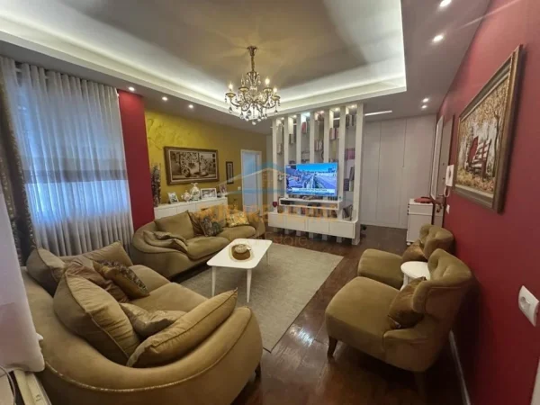 Tirane, shitet apartament 1+1 Kati 7, 65 m² 168.000 € (Kthesa e Kamzës)