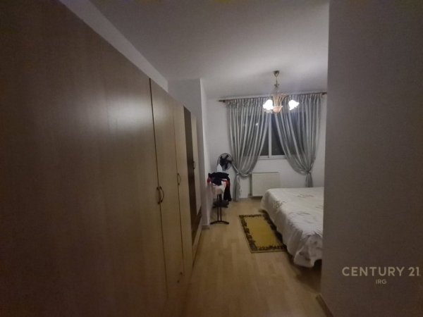 Tirane, jepet me qera apartament 1+1 Kati 6, 70 m² 600 € (Komuna e Parisit)