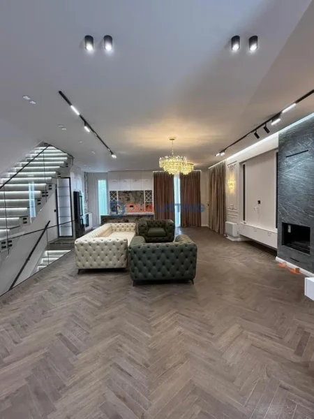 Tirane, jepet me qera Vile 3+1 Kati 0, 370 m² 3.500 € (Teg)