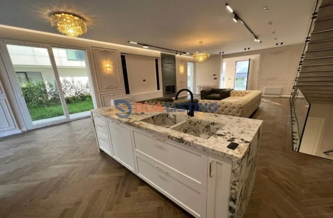 Tirane, jepet me qera Vile 3+1 Kati 0, 370 m² 3.500 € (Teg)