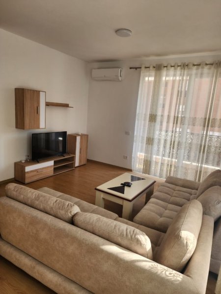 Tirane, jepet me qera apartament 2+1 Kati 1, 650 € 