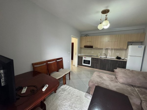 Tirane, jepet me qera apartament 1+1 Kati 2, 57 m² 470 € (Don bosco)