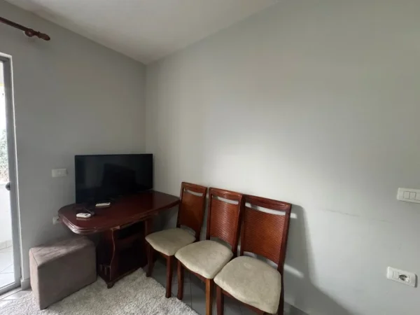 Tirane, jepet me qera apartament 1+1 Kati 2, 57 m² 470 € (Don bosco)