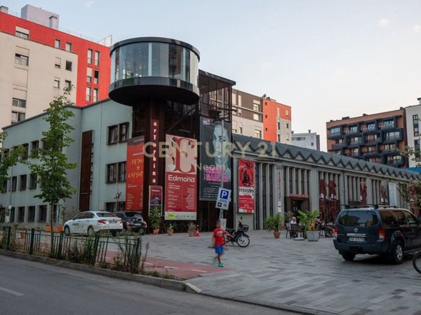 Tirane, jepet me qera zyre , 73 m² 650 € (Liqeni Tiranes)