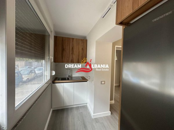 Tirane, jepet me qera apartament 1+1 , 59 m² 570 € (Rruga Qemal Stafa prane Shkolles se Kuqe)
