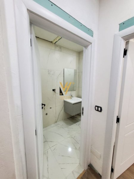 Tirane, shitet apartament 1+1+Ballkon Kati 2, 86 m² 190.000 € (KOMUNA E PARISIT)