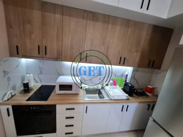 Jepet me qera apartament 1+1 Kati 4, 70 m² 450 € (golem durres)
