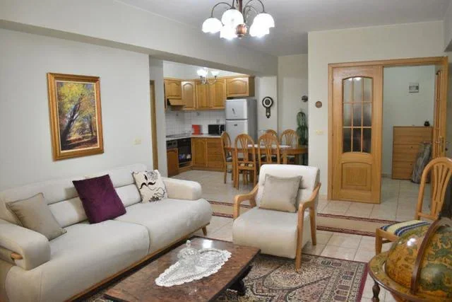 Tirane, jap me qera apartament 2+1+Aneks+Ballkon Kati 4, 121 m² 730 € (Sheshi willson prane Postes nr. 8))