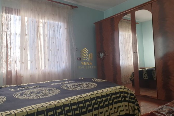 Tirane, jepet me qera apartament 2+1 Kati 2, 80 m² 450 € (Rruga Njazi Meka)