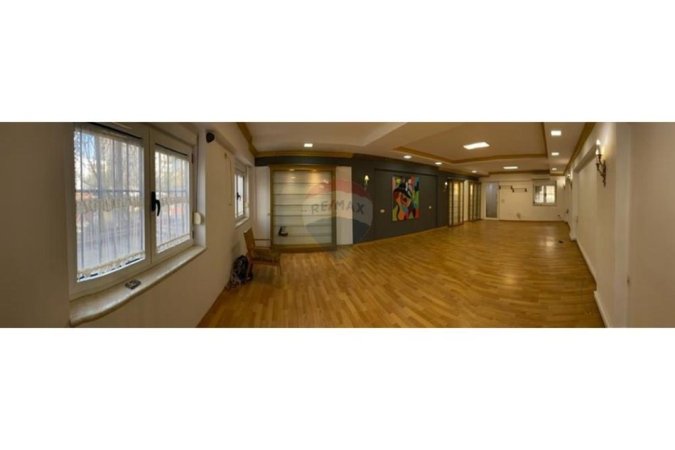 Tirane, jepet me qera ambjent biznesi Kati 0, 120 m² 1.650 € (Piazza)