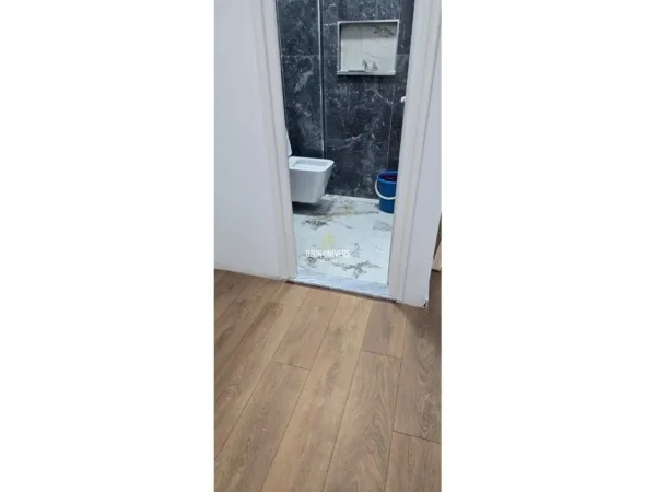 Tirane, shitet apartament 2+1+Ballkon Kati 7, 93 m² 218.000 € (Rruga Haxhi Hysen Dalliu)