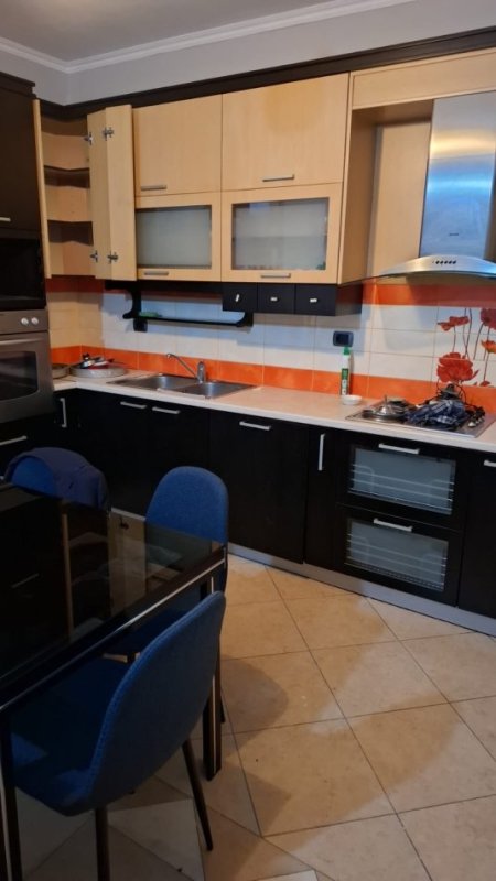 Tirane, jepet me qera apartament 2+1+Ballkon Kati 6, 100 m² 720 € (Selvia/Rr.Dibres)
