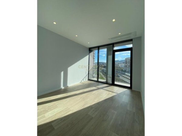 Tirane, jepet me qera zyre Kati 4, 124 m² 1.500 € (Liqeni Tiranes)
