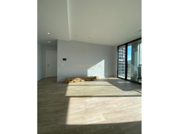 Tirane, jepet me qera zyre Kati 4, 124 m² 1.500 € (Liqeni Tiranes)