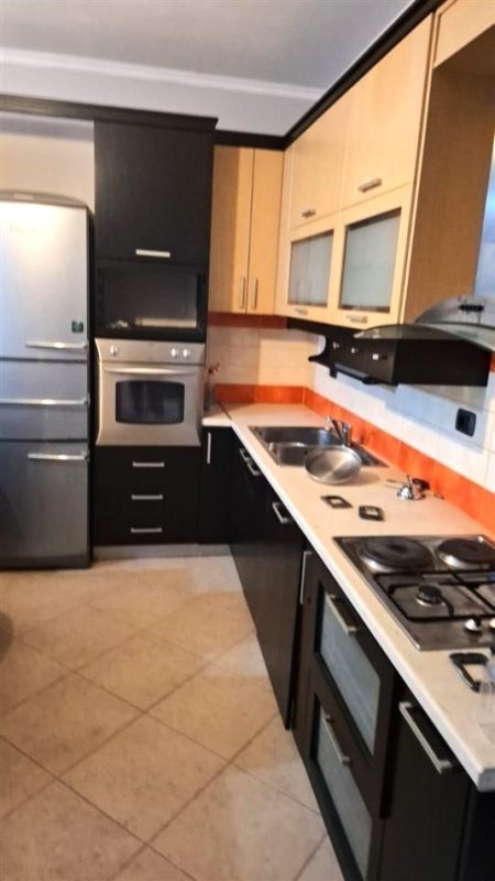 Tirane, jepet me qera apartament 2+1+Ballkon Kati 6, 100 m² 720 € (Selvia/Rr.Dibres)