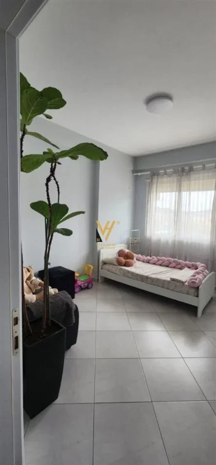Tirane, jepet me qera apartament 2+1+Ballkon Kati 2, 75 m² 500 € (YZBERISHT)