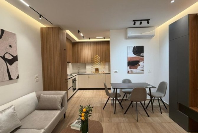 Tirane, jepet me qera apartament 1+1+Ballkon Kati 3, 70 m² 750 € (Rruga Hysni Gerbolli)