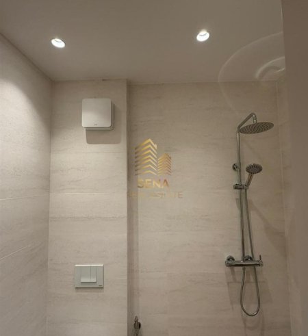 Tirane, jepet me qera apartament 1+1+Ballkon Kati 3, 70 m² 750 € (Rruga Hysni Gerbolli)