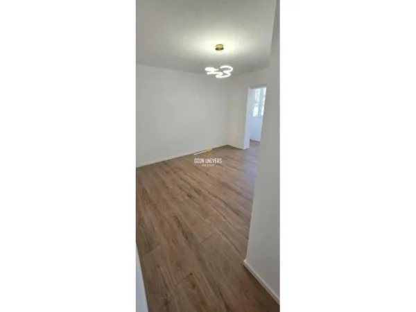 Tirane, shitet apartament 2+1+Ballkon Kati 4, 64 m² 169.000 € (Rruga e Kavajës, pranë Poliklinikës nr. 9)