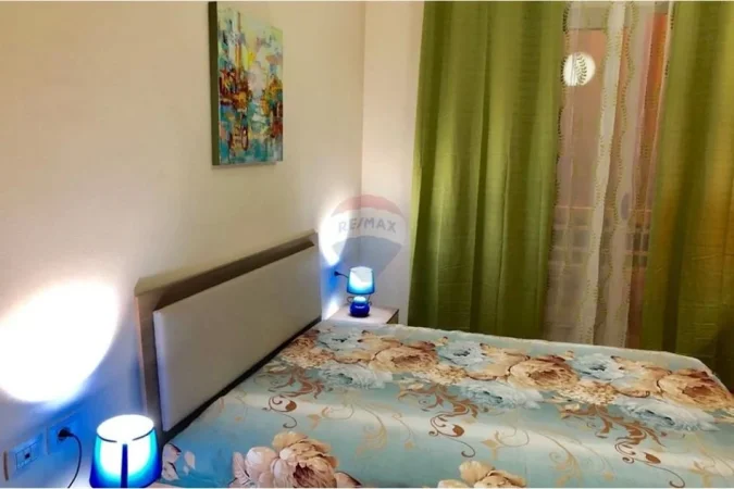 Tirane, jepet me qera apartament 1+1+Ballkon Kati 4, 70 m² 440 € (Astir)