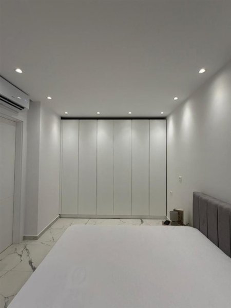 Tirane, jepet me qera apartament 1+1+Ballkon Kati 6, 70 m² 730 € (ZOGU I ZI)