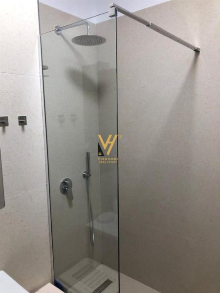 Tirane, jepet me qera apartament 1+1+Ballkon Kati 9, 62 m² 700 € (ISH EKSPOZITA)